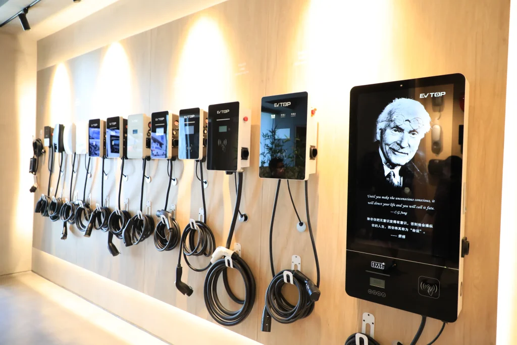 EV TOP show room